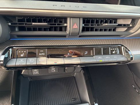 New 2026 Toyota Prius XLE image 24