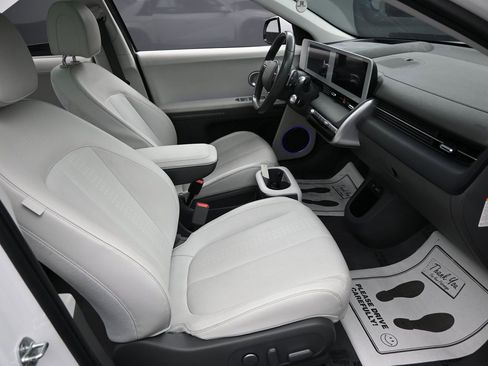Used 2024 Hyundai Ioniq 5 Limited image 35