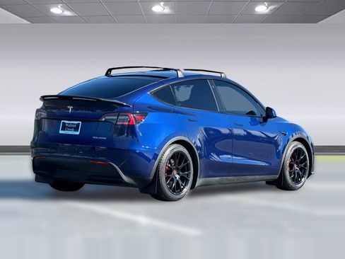 Used 2021 Tesla Model Y Performance image 7