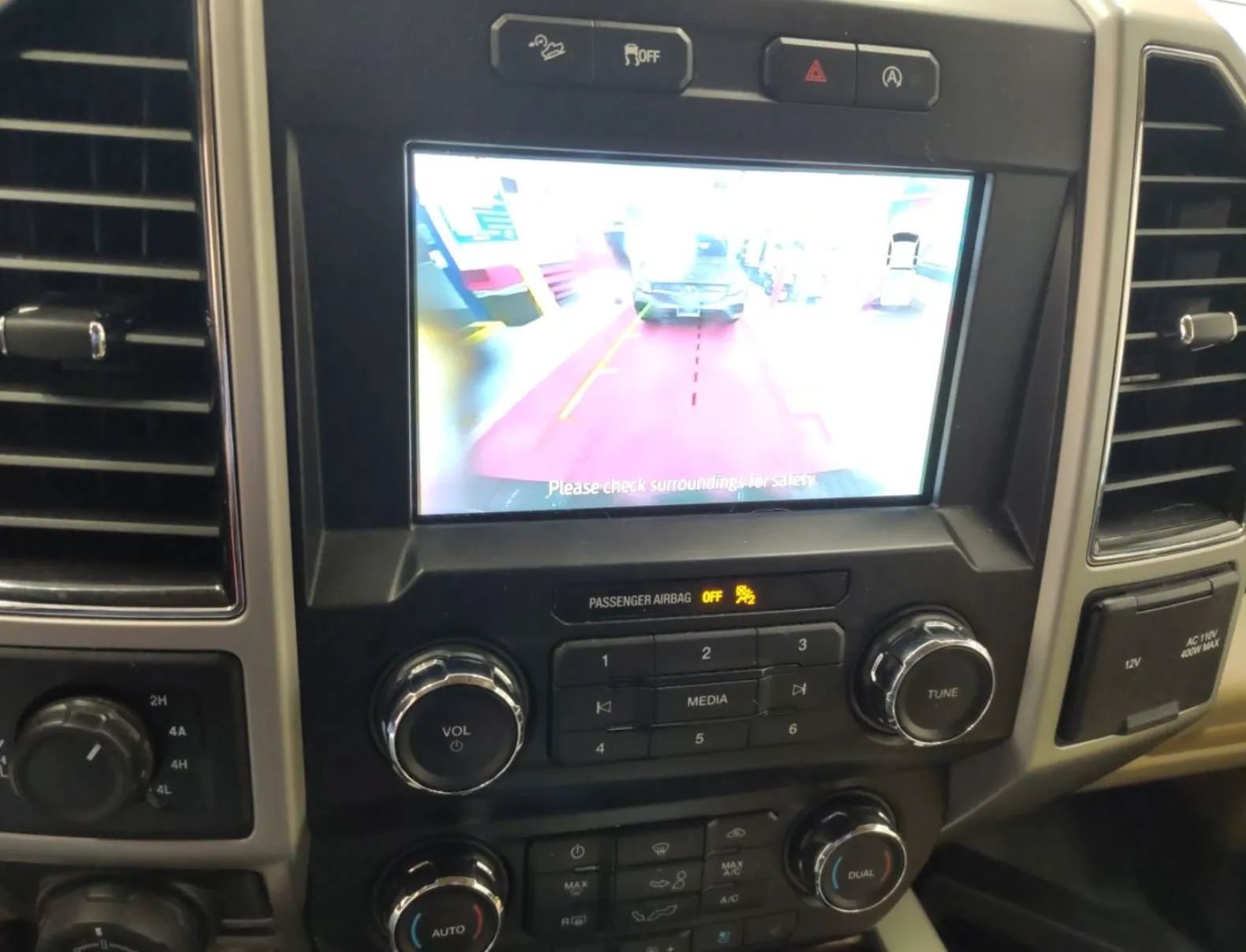 Used 2019 Ford F150 Lariat AWD/4WD image 8