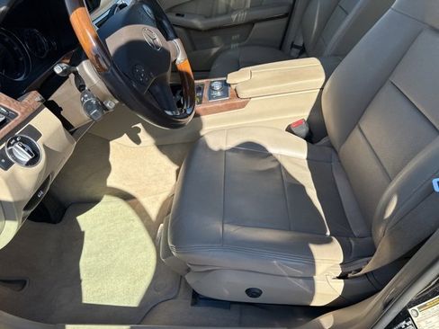 Used 2013 Mercedes-Benz E 350 Sedan image 17