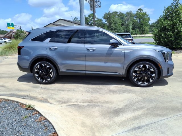 Used 2024 Kia Sorento SX FWD image 2