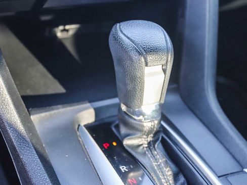 Used 2018 Honda Civic EX image 19