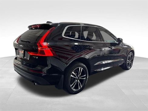Used 2021 Volvo XC60 T5 Momentum AWD/4WD image 5