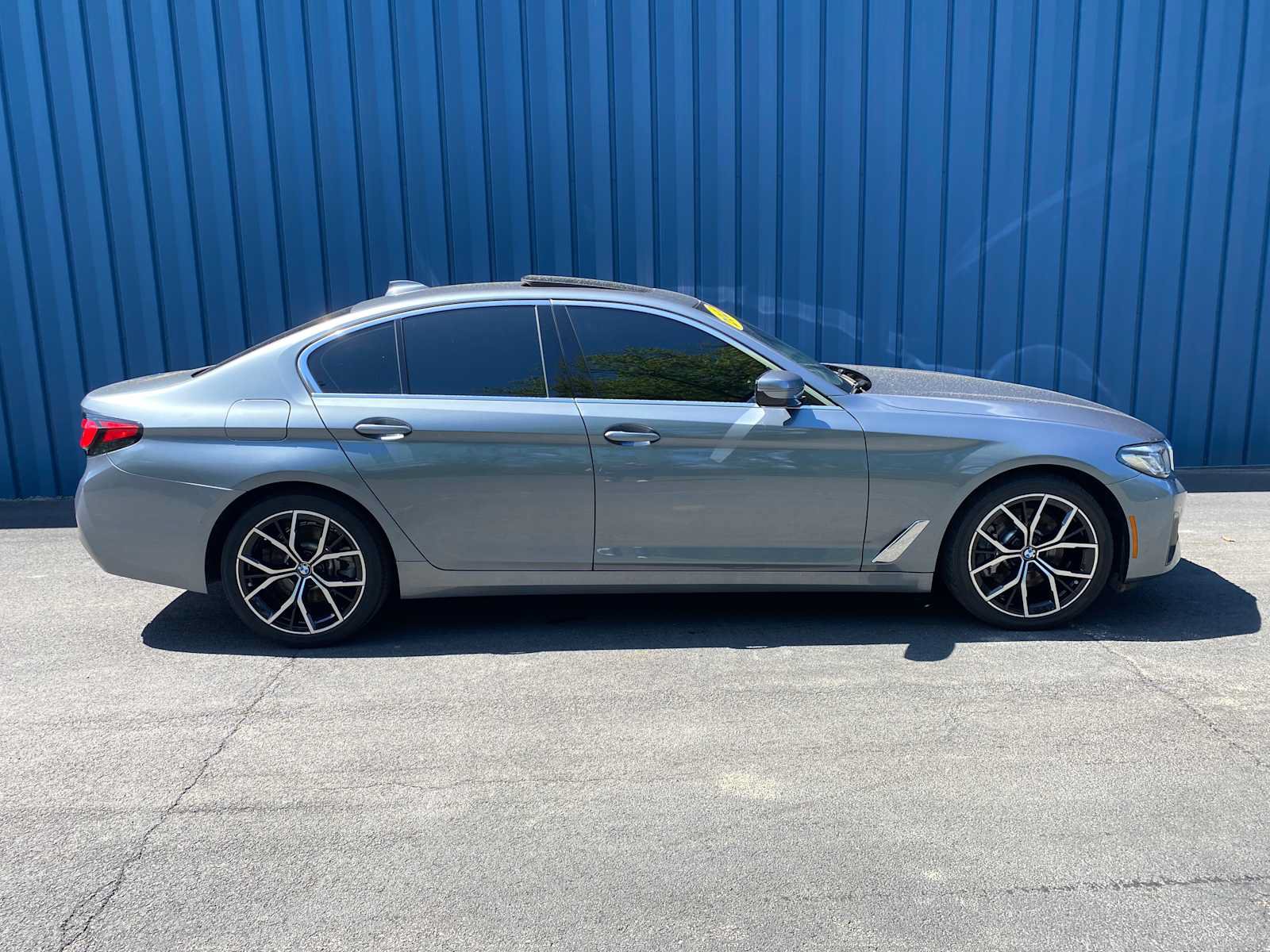 Used 2022 BMW 530i xDrive w/ Premium Package AWD/4WD image 13