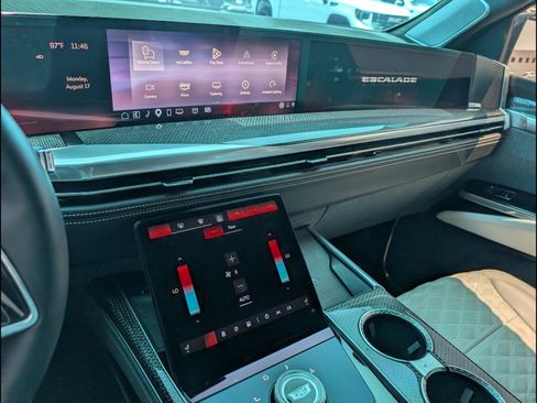 Used 2025 Cadillac Escalade V w/ LPO, ONYX Package AWD/4WD image 22