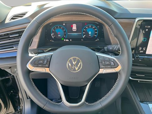 New 2026 Volkswagen Atlas SE image 13