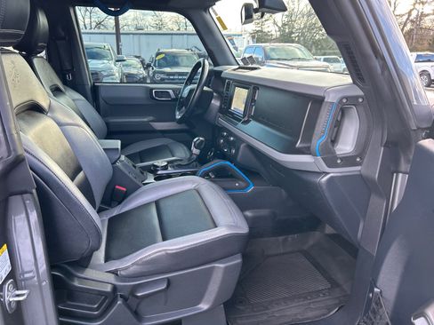 Certified 2022 Ford Bronco Black Diamond image 17