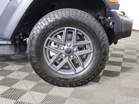 Used 2026 Jeep Wrangler Unlimited Sport AWD/4WD image 18