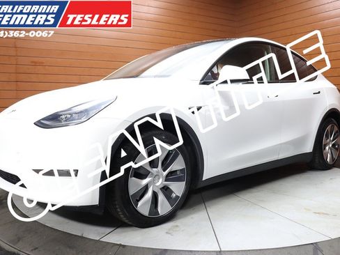 Used 2022 Tesla Model Y Long Range AWD/4WD image 1