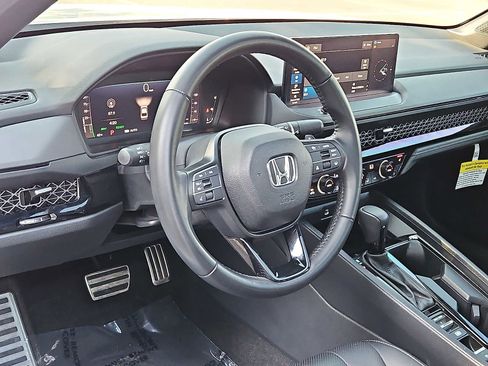 Used 2024 Honda Accord Sport image 27