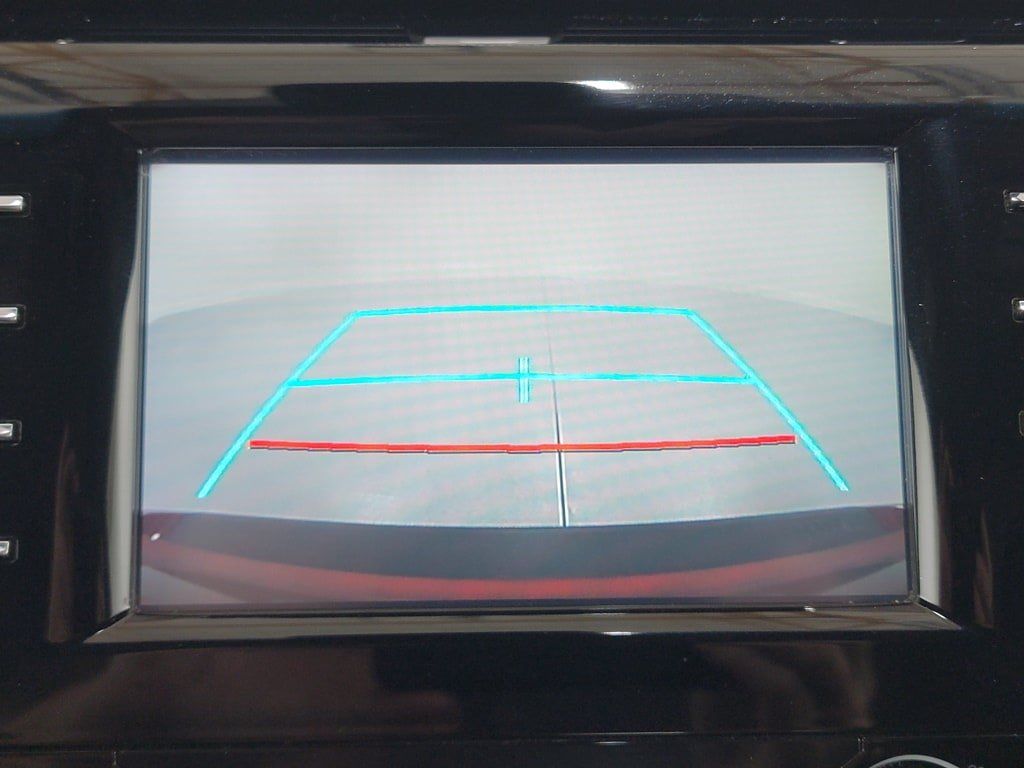 Used 2018 Toyota Camry SE FWD image 21