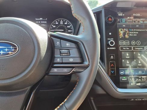 Used 2025 Subaru Crosstrek 2.5i Limited w/ Popular Package #3A image 17