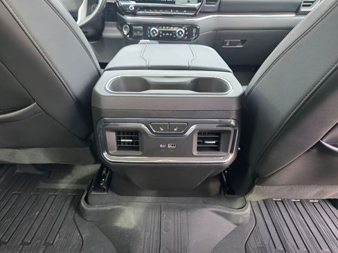 Used 2024 GMC Sierra 1500 SLT w/ SLT Premium Plus Package AWD/4WD image 10