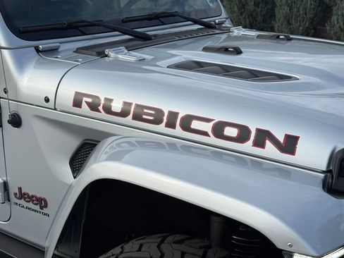 Used 2023 Jeep Gladiator Rubicon w/ Trailer Tow Package AWD/4WD image 16
