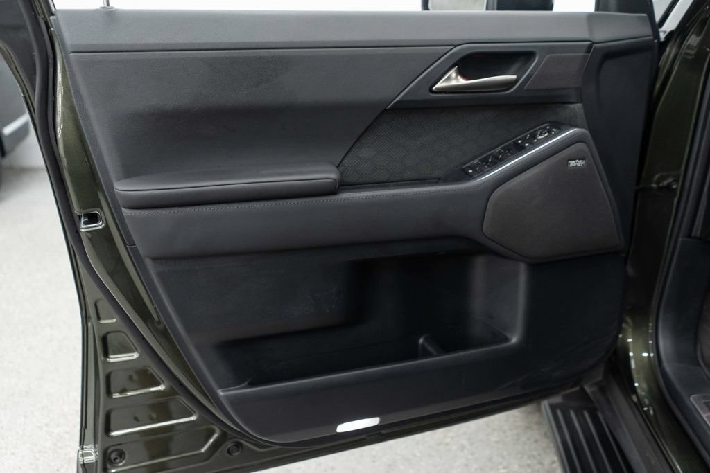 Used 2024 Lexus GX 550 AWD/4WD image 17