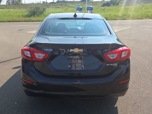 Used 2016 Chevrolet Cruze LT w/ Convenience Package FWD image 4