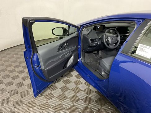 New 2026 Toyota Prius LE image 18