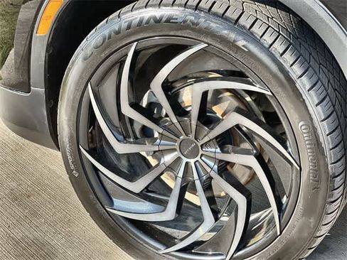 Used 2020 Chevrolet Blazer LT w/ Redline Edition image 9