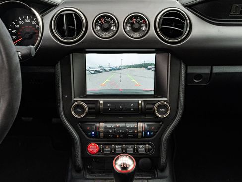 Used 2016 Ford Mustang Shelby GT350 w/ Technology Package RWD image 35