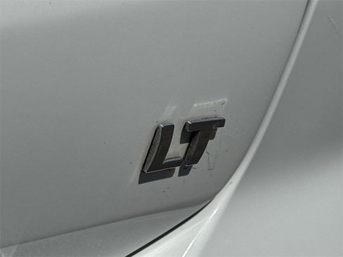 Used 2021 Chevrolet Equinox LT image 11