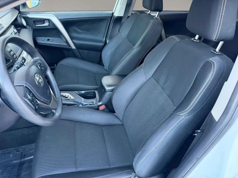 Used 2014 Toyota RAV4 XLE AWD/4WD image 11