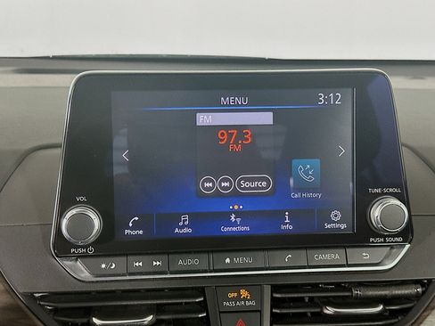 Used 2024 Nissan Altima 2.5 SV image 21