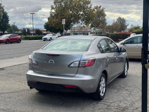 Used 2011 MAZDA MAZDA3 i Touring image 4