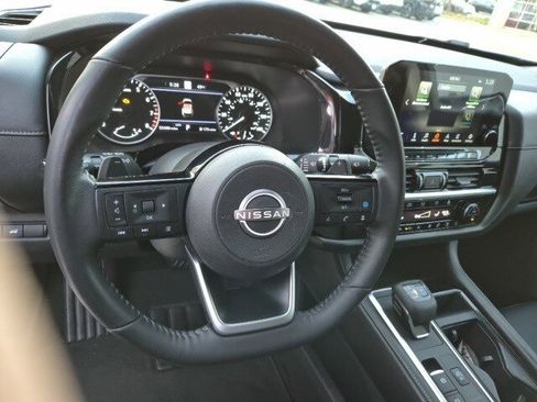 Used 2022 Nissan Pathfinder SL image 19