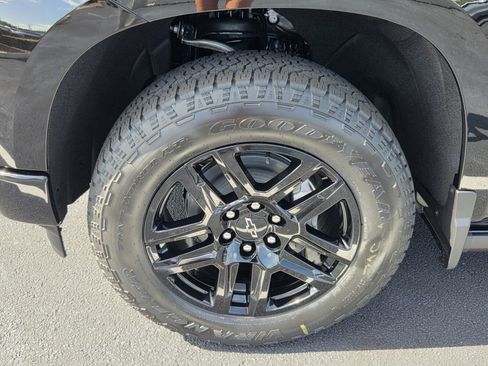 New 2026 Chevrolet Silverado 1500 High Country w/ Midnight Edition AWD/4WD image 4