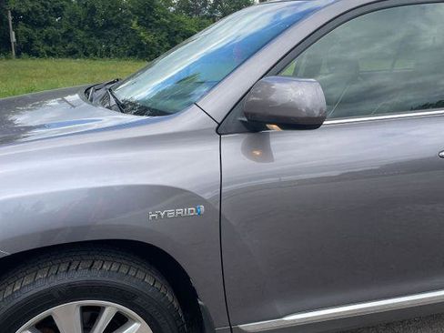 Used 2013 Toyota Highlander Limited image 2