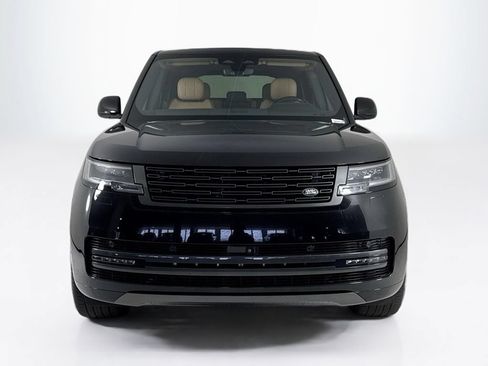 Used 2025 Land Rover Range Rover SE AWD/4WD image 8