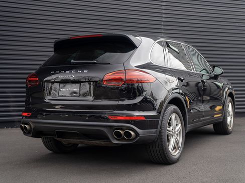 Used 2017 Porsche Cayenne S AWD/4WD image 28