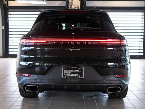 Certified 2025 Porsche Cayenne AWD/4WD image 9