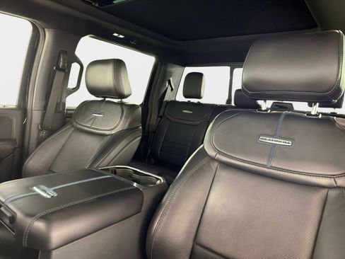Used 2025 Ford F250 Platinum AWD/4WD image 35