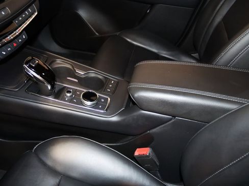 Used 2023 Cadillac XT4 Premium Luxury AWD/4WD image 40