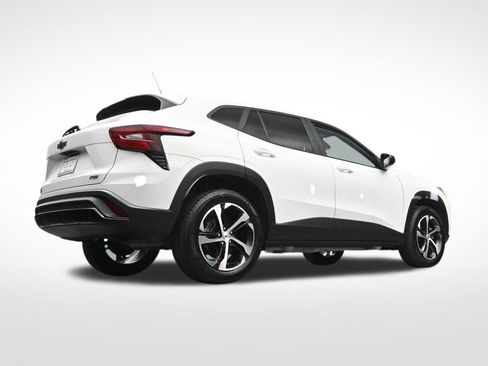 Used 2024 Chevrolet Trax RS image 28