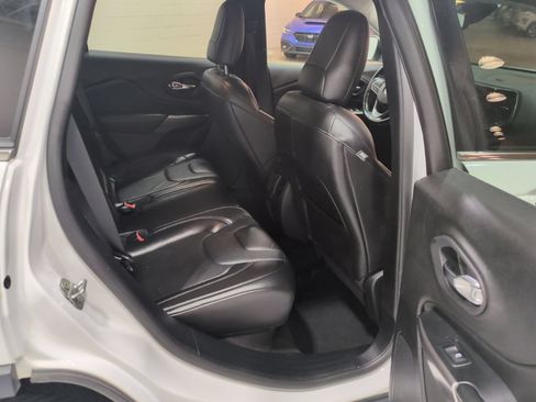 Used 2020 Jeep Cherokee Limited AWD/4WD image 10