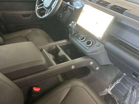 New 2026 Land Rover Defender 110 X-Dynamic SE AWD/4WD image 29