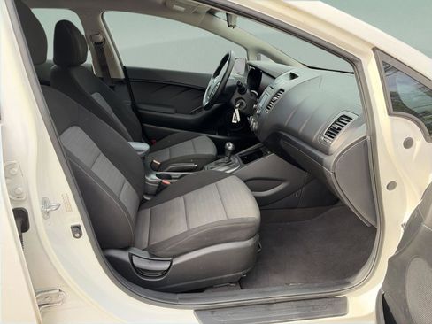 Used 2016 Kia Forte EX image 17