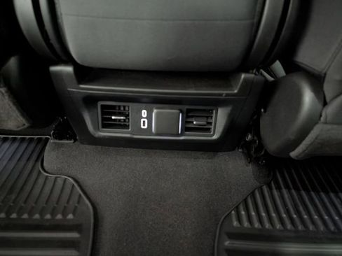 Used 2024 GMC Sierra 1500 Elevation image 11