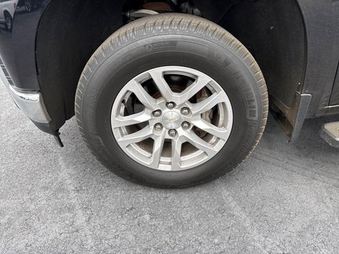 Used 2019 Chevrolet Silverado 1500 LT w/ All-Star Edition image 9