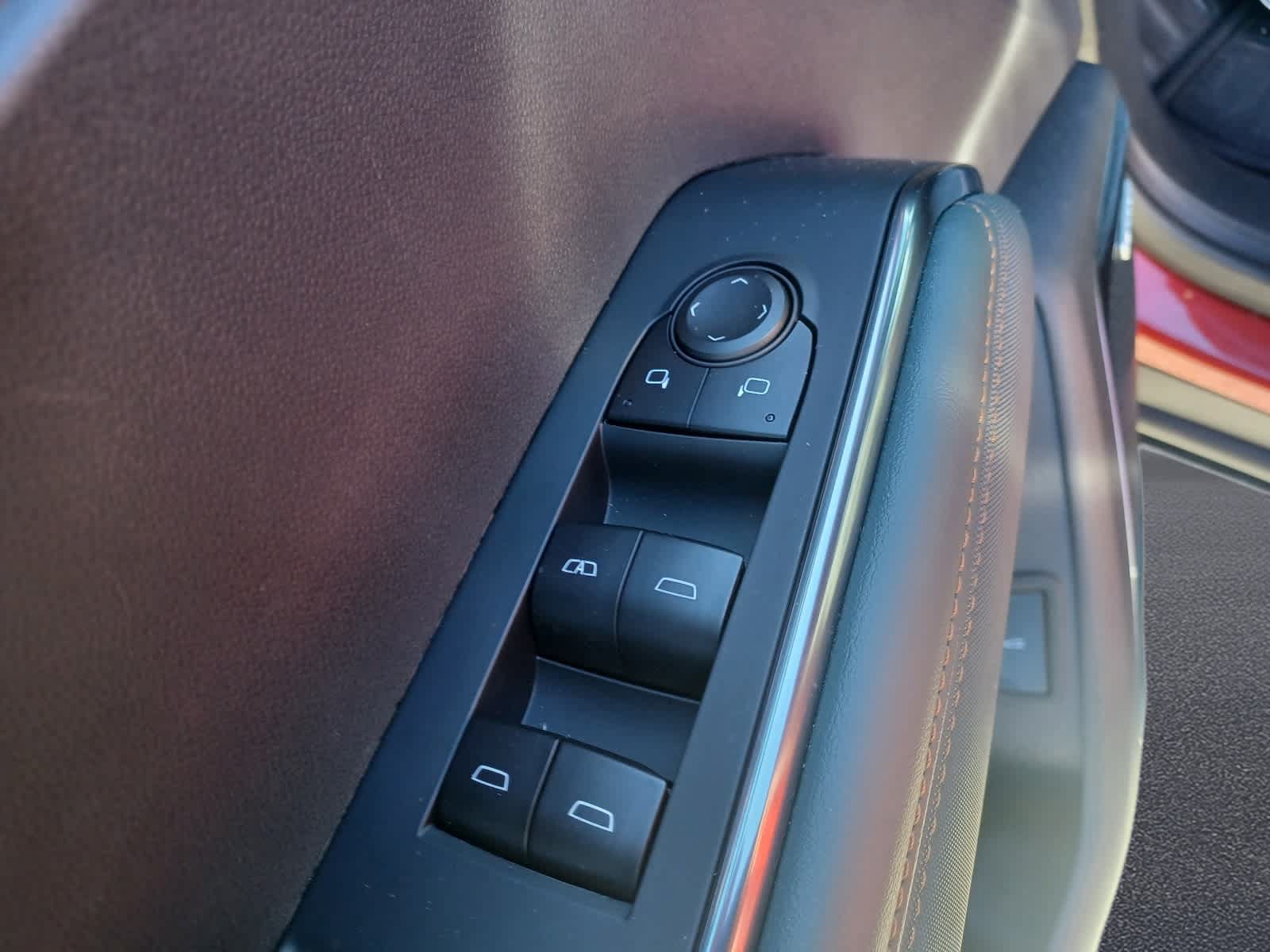 Used 2025 GMC Acadia AT4 w/ Luxury Package AWD/4WD image 22