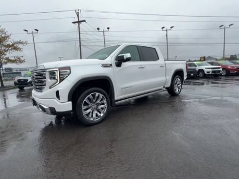 Used 2024 GMC Sierra 1500 Denali w/ Denali Reserve Package AWD/4WD image 4