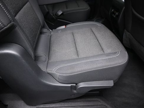 Used 2024 Chevrolet Traverse LT FWD image 44