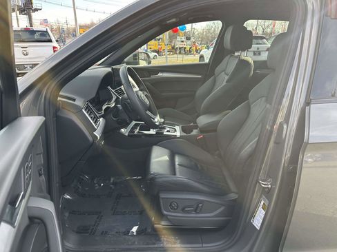 Used 2025 Audi Q5 2.0T Premium image 14