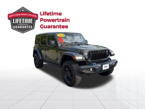 Used 2024 Jeep Wrangler Unlimited AWD/4WD image 9