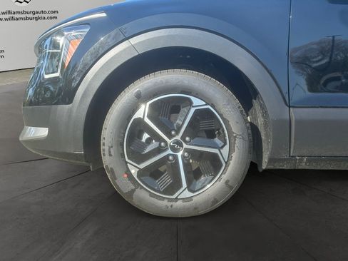 New 2026 Kia Niro EX FWD image 14