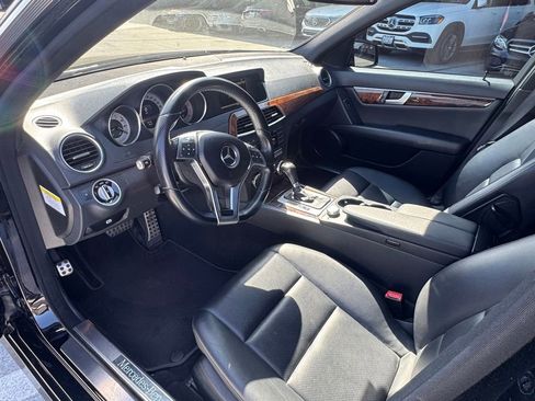Used 2014 Mercedes-Benz C 250 Sedan image 3