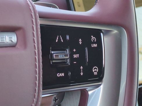 New 2025 Land Rover Range Rover SE image 26